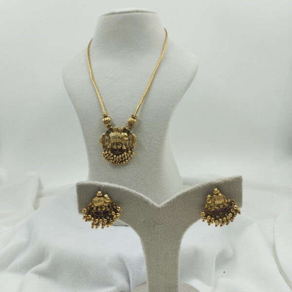 Sailaa’s  Temple Elephant Pendent And Stud