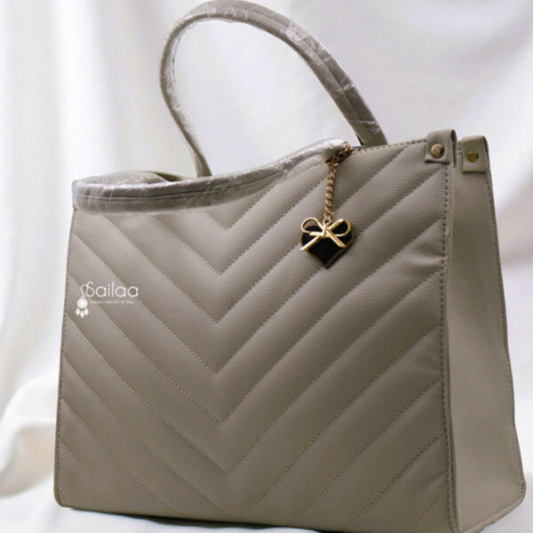 Manager Tote Bag with Signature Heart Charm